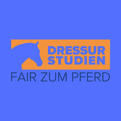 Lo der Dressur-Studien auf blauen Hintergrund